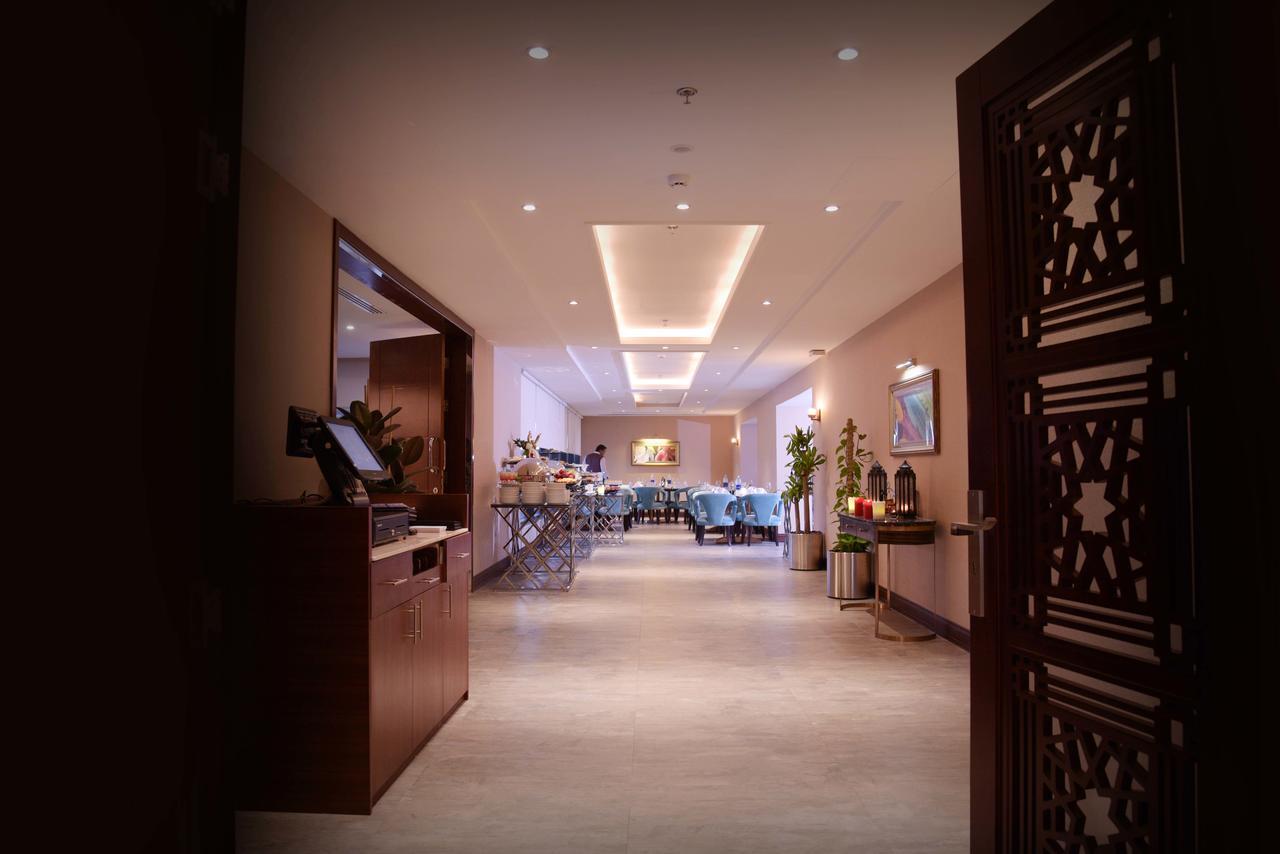 Hotel Warwick Al-Khubar Exteriér fotografie